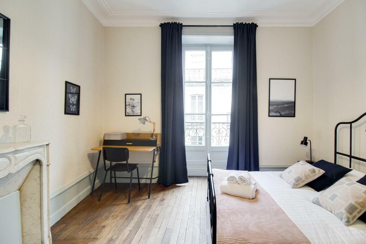 Sous Le Cedre - Au Coeur De Nantes Apartment ภายนอก รูปภาพ